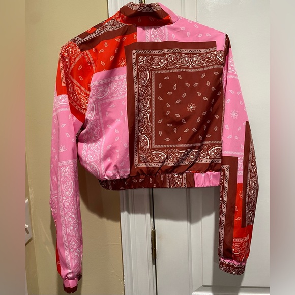 Paisley Jacket/Windbreaker -Red, Pink, Burgundy Women's Medium - Picture 2 of 3